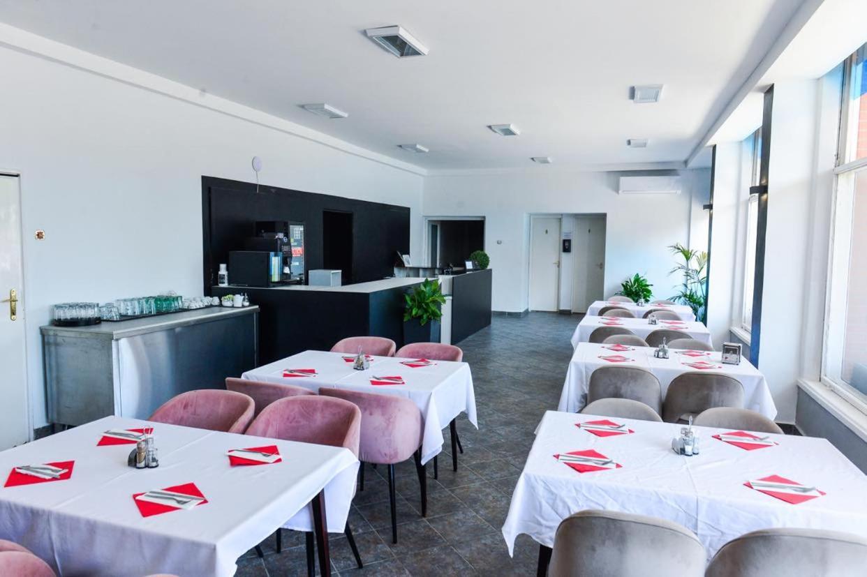 Elmeny Balaton Hotel Alsoors Exterior photo
