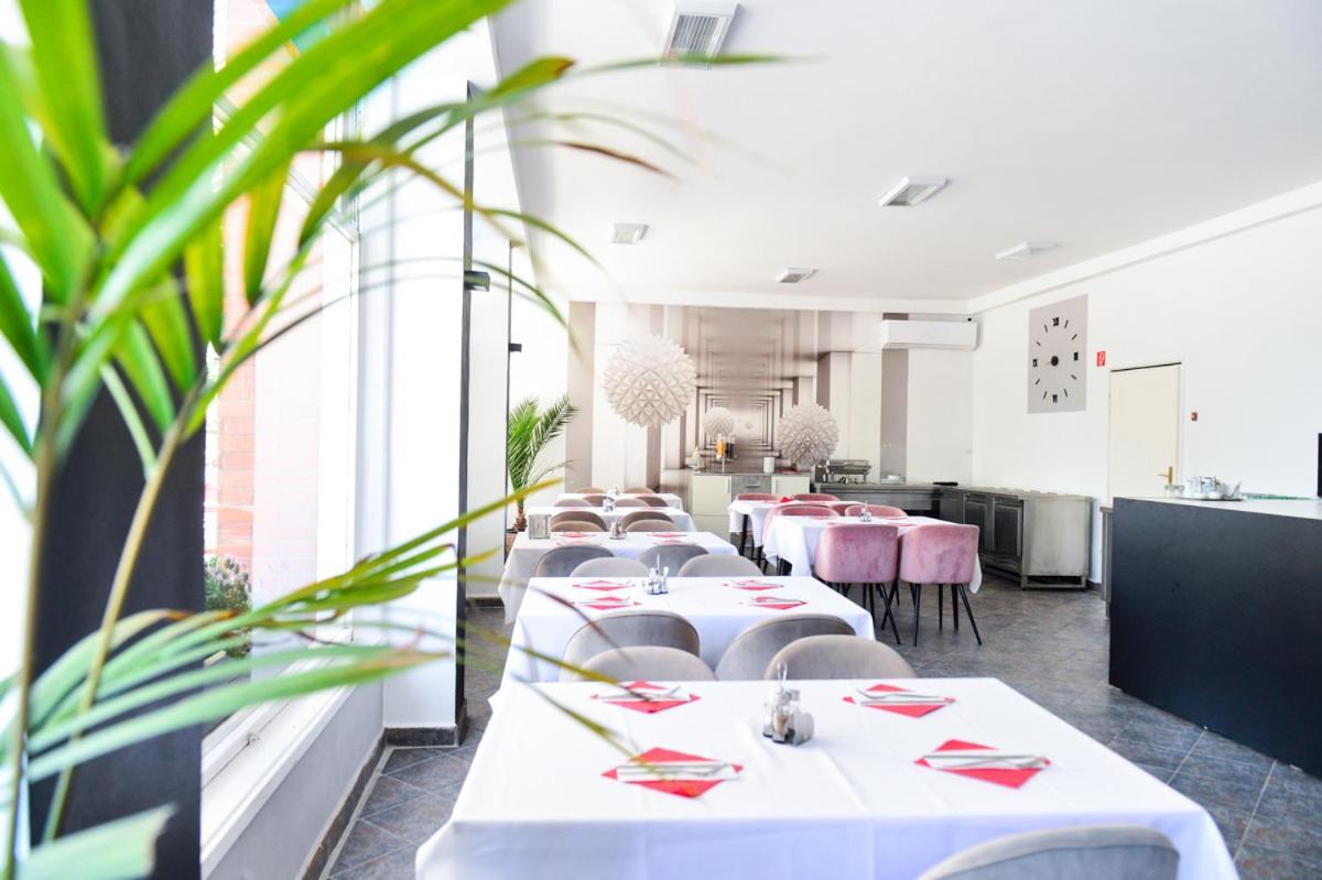 Elmeny Balaton Hotel Alsoors Exterior photo