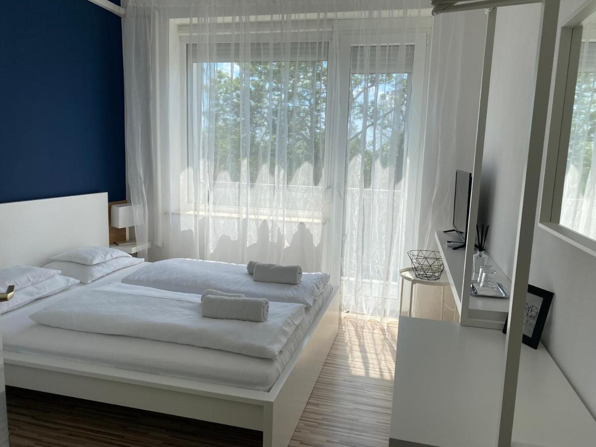 Elmeny Balaton Hotel Alsoors Exterior photo