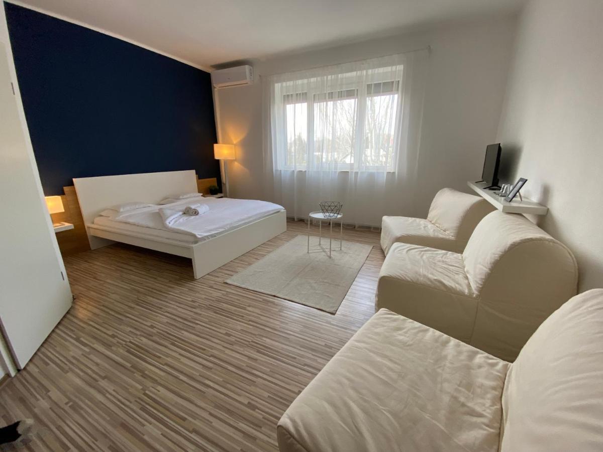 Elmeny Balaton Hotel Alsoors Exterior photo